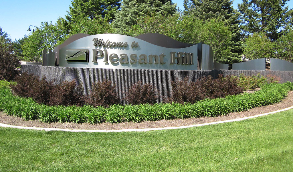 Branded gateway installation for the city of Pleasant Hill, Iowa.