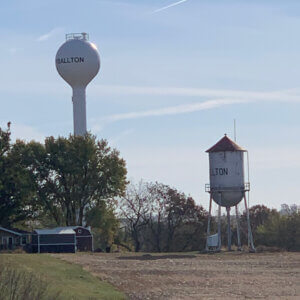 Kimballtons new water next to shorter, old water tower
