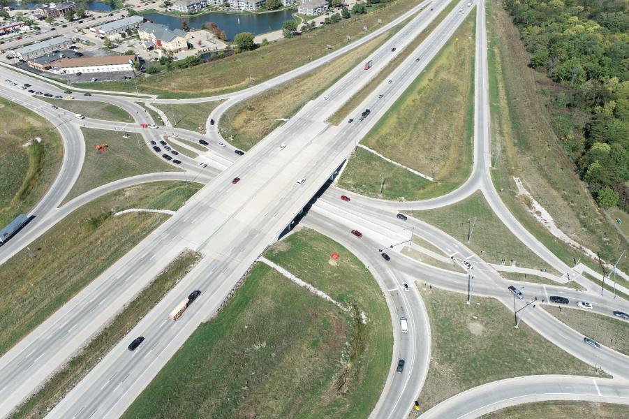 Bidges_Gallery4_109.0051.01_Diverging Diamond