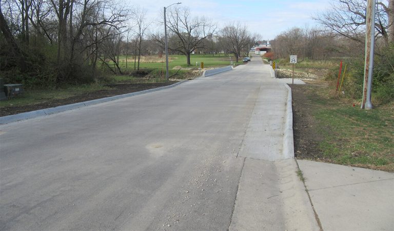 Recent construction E 1s St Bridge in Monticello