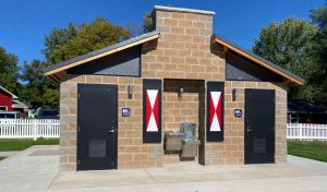 Kiwanis Park Bathroom and drinking fountain
