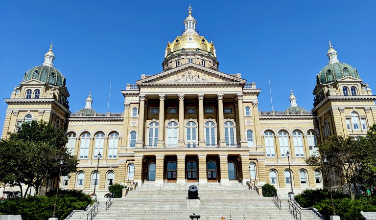 Iowa state capitol from the front steps|Construction on Iowa state capitol dome|Scaffolding surrounding top of Iowa State Capitol dome|||Large metal support brackets|top of Iowa State Capitol dome|Construction inside the Iowa state capitol dome|Scaffolding surrounding top of Iowa State Capitol dome|view of the Iowa State Capitol from the back