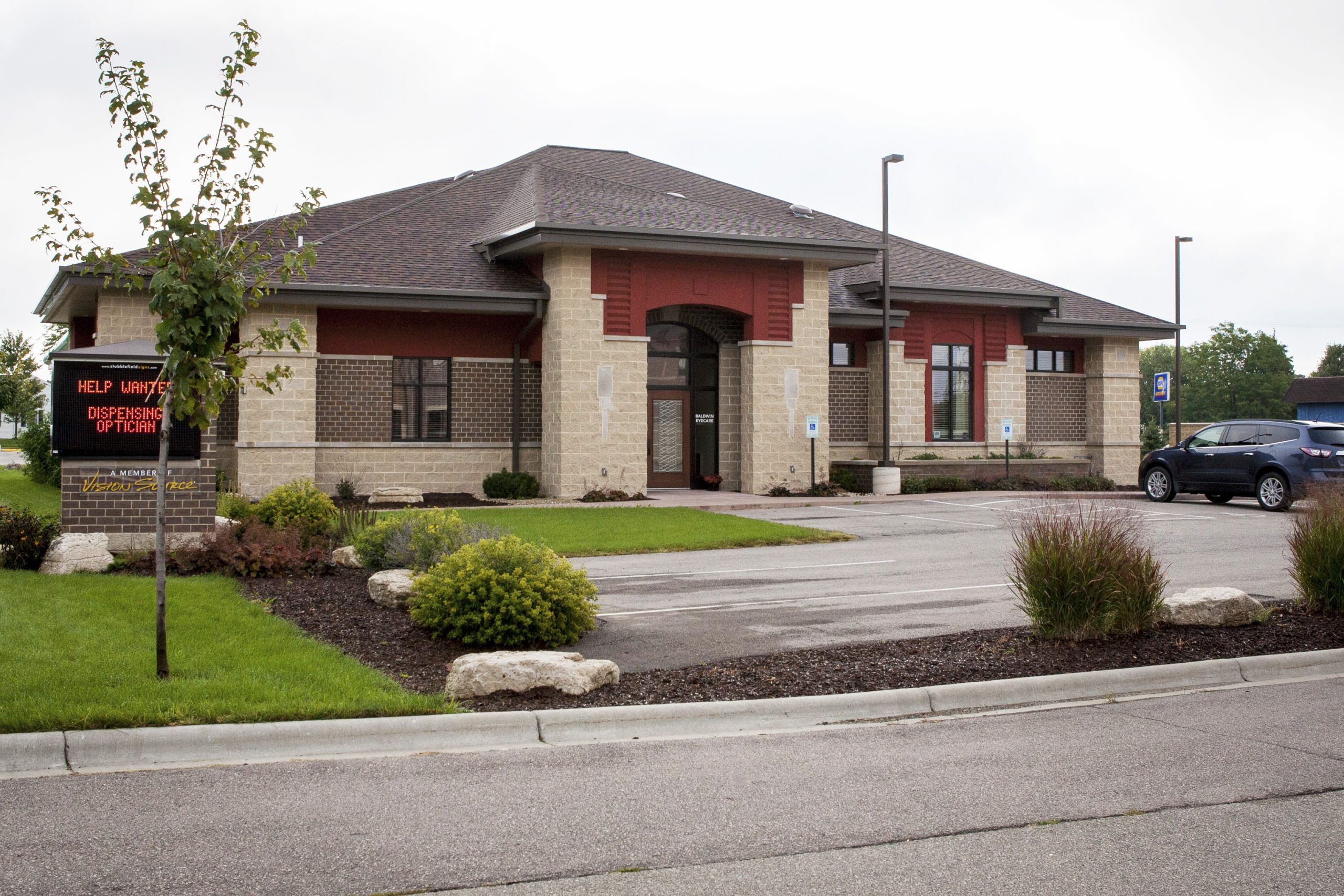 Building of an eye clinic as part of land development engineering project.